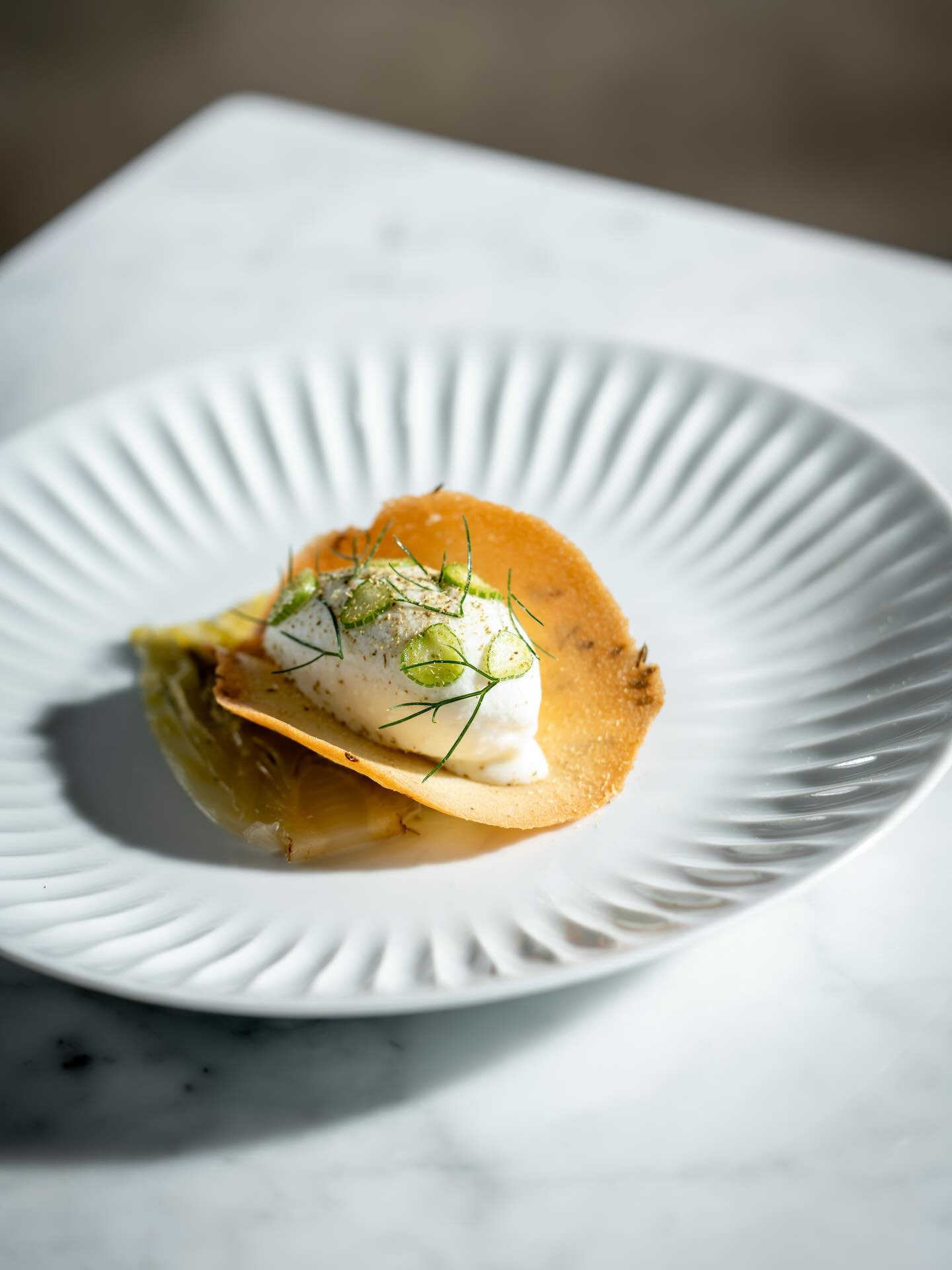 לא חשבתם לפגוש אותו דווקא במנות האחרונות, אבל השומר תמיד יודע להפתיע.
קינוח שומר - גלידה שומר, שומר מסוכר, עוגית זרעי שומר וגבעולי שומר טריים.