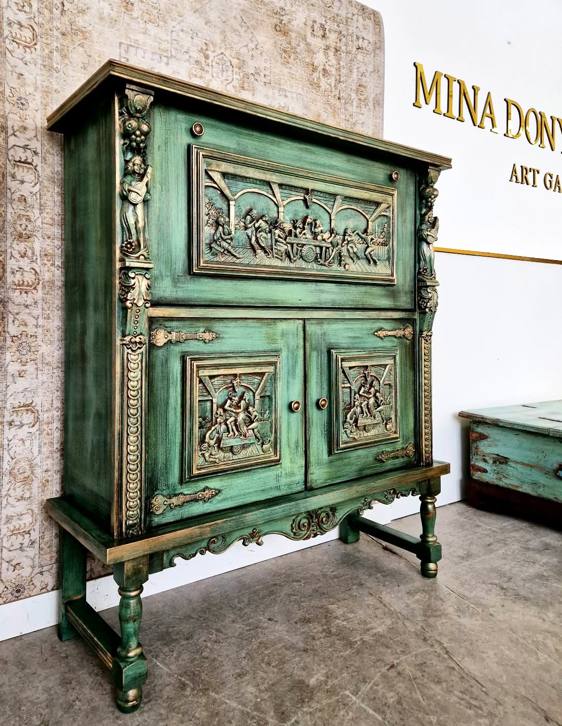 In these strange days, full of sadness and anger, I’m doing my best to keep going.
Art and hope for the future, give me the strength to continue my life!