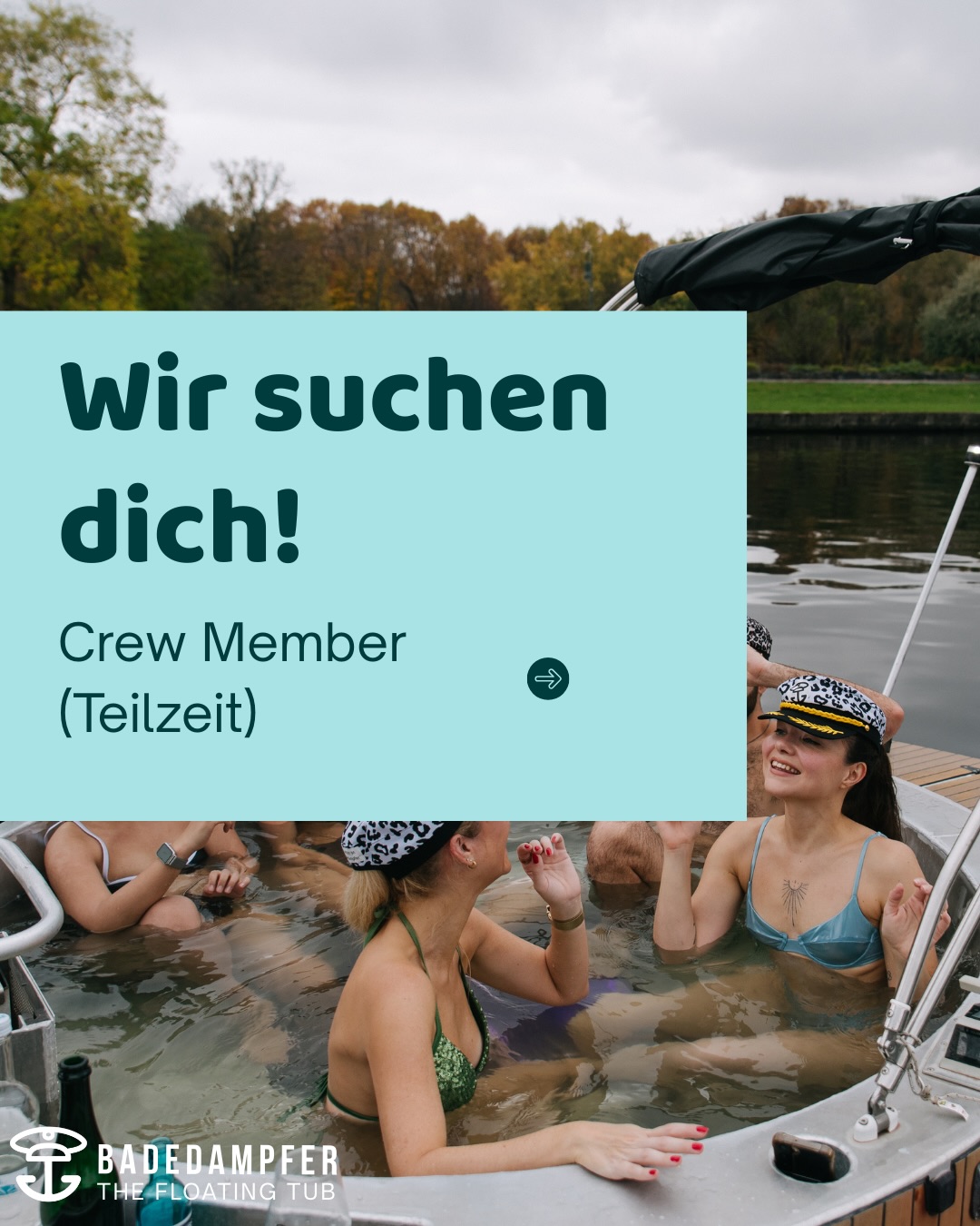 🚤✨ Werde Teil der Crew.
Badedampfer ist kein 08/15-Job.
Das sind Hot Tub Boote, Sauna-Vibes, Sonnenuntergänge auf der Spree und Gäste, die mit einem fetten Grinsen wieder von Bord gehen — mitten in Berlin.
Wir suchen Crew Member (Teilzeit, m/w/d)
Ca. 24 Stunden pro Woche (etwa 3 Schichten).
Der Job findet hauptsächlich am Wochenende statt — ab und zu auch unter der Woche und teilweise abends. Plus Vertretung bei Krankheit/Urlaub.
Wir suchen keine Leute, die „nur arbeiten“ wollen —
sondern Menschen, die wirklich Bock haben, Teil von etwas Besonderem zu sein.
Menschen, die verstehen wollen, wie der Laden läuft.
Die Details feiern.
Die Verantwortung übernehmen.
Die das Gästeerlebnis ernst nehmen.
Die mit uns wachsen und ein stabiler, verlässlicher Teil der Crew werden wollen.
Wenn du:
💙 gerne mit Menschen bist und Teamenergie liebst
🌊 dich am Wasser und in der Sauna- & Wellbeing-Welt zuhause fühlst
🗣 fließend Deutsch & Englisch sprichst
🔥 Verantwortung übernimmst und mit anpackst
🚤 vor allem am Wochenende verfügbar bist
… dann sollten wir uns kennenlernen.
Extra Love gibt’s, wenn du Skills in Social Media oder im handwerklich-technischen Bereich mitbringst.
📩 Schick deine Bewerbung inkl. Lebenslauf an
Roxy@Badedampfer.de
Oder tagg jemanden, der perfekt auf unsere Boote passt 💙
#badedampfer #berlinjobs #jobinberlin #wellbeingjobsberlin #thefloatingtub