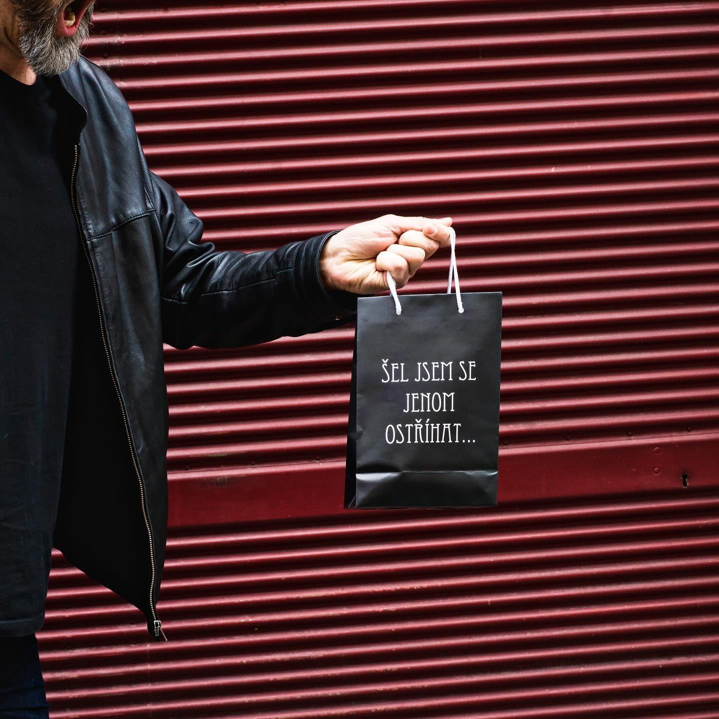 Obcas se jdete takhle ostrihat a najednou… poridite i darky k Vanocum! 😉