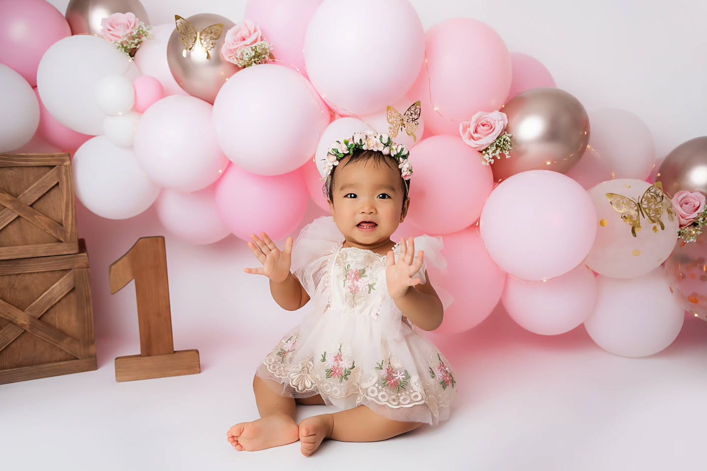 That first year flies by in a blur of feeds, naps, and big milestones… and suddenly they’re ONE!
My cake smash diary is now open up to mid June 2026 and I’d love to help you celebrate this special moment with a session full of laughter, cake and gorgeous memories!
These sessions book up well in advance, so please don’t wait to get in touch.
Send me a message to reserve your date!
📸 Newborn • Baby • Cake Smash • Maternity
💌 starspeckledphotography@gmail.com
✨ www.starspeckled.com
📍 Aldershot, Hampshire
#cakesmash
#cakesmashphotography
#firstbirthdayphotoshoot
#aldershotbabyphotography
#starspeckledheartsphotography