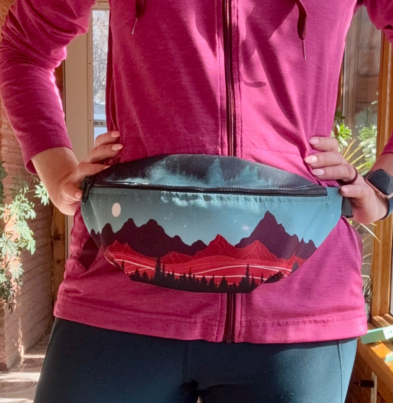 When you don’t love the look of other fanny packs… you design your own.
Magenta Mountains was created out of necessity — something that lets me move freely while keeping the essentials organized and easy to grab.
Room for what you need.
Inner pocket to keep things separate.
Water-resistant. Adjustable. Hands free.
Watch my latest reel to see how I use it the most!
#fannypack #dogtraining #idahoartist #mountainart