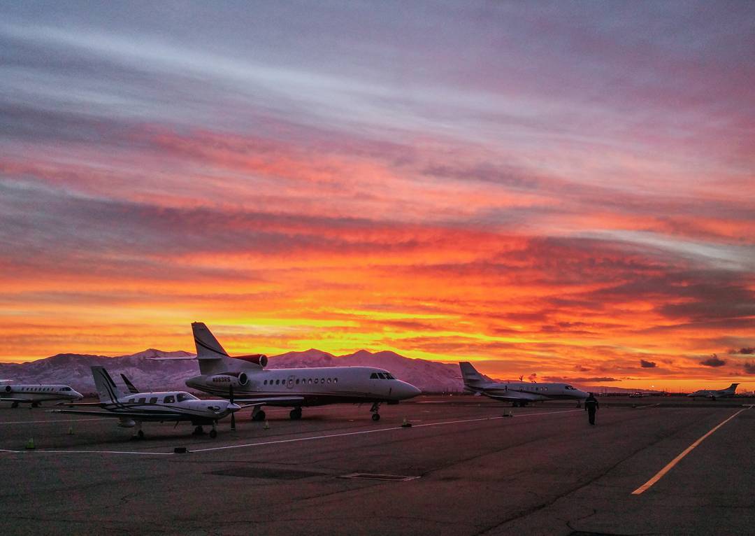 We transport to and from Tac Air
#privatejet #tacair #privateairport #utahsunset #parkcity #deervalley #snowbird #alta