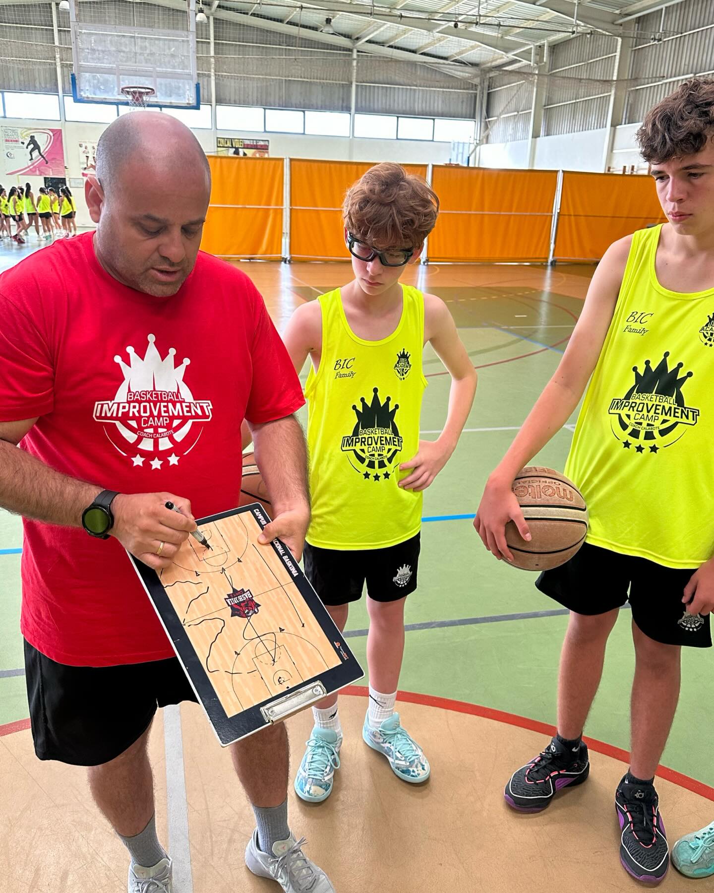 BIC IDEOLOGY.
BASKETBALL IS THE TOOL.
COMMUNITY IS THE FOUNDATION.
GROWTH IS THE GOAL.