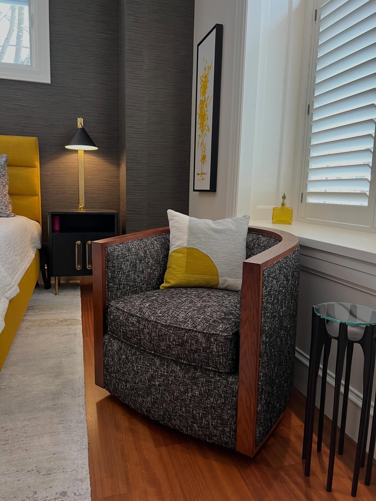 Custom is always worth it.
This space came together with custom furniture from Kravet, tailored perfectly to the room — scale, fabric, finish… every detail intentional. When you design from the ground up, it shows.
We kept the foundation modern and clean, then layered in crisp pops of yellow to bring that fresh, Lake Michigan sunshine feeling indoors. 💛 A little brightness goes a long way — especially against structured silhouettes and sophisticated neutrals.
Modern design doesn’t have to feel cold. Add warmth. Add color. Add something that makes you smile.
That’s where the magic happens.
#AbigailHaydenInteriors #Kravet #CustomFurniture #ModernDesign #MichiganCityDesign