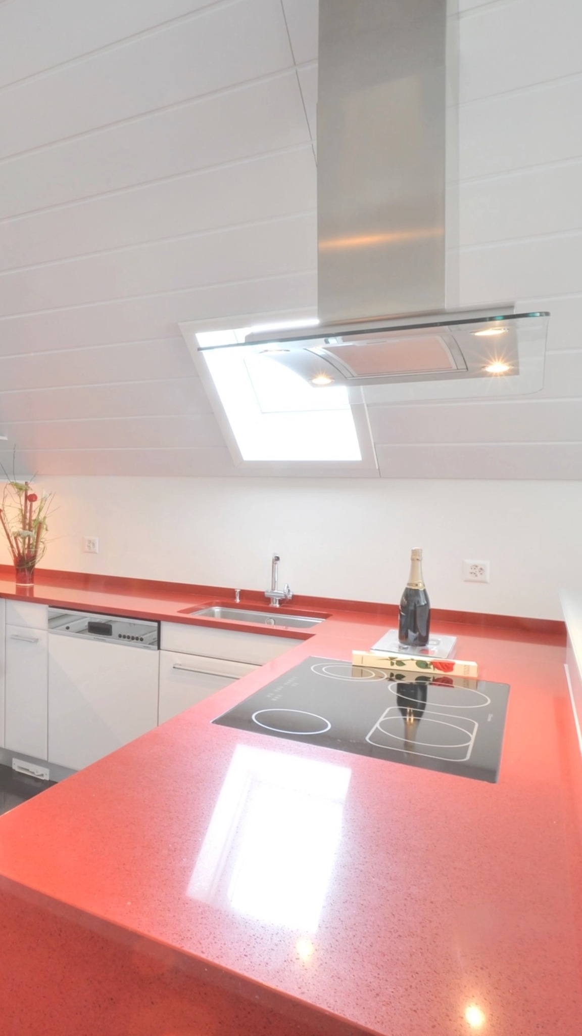 Design trifft Handwerk: Mit dem Blick fürs Detail und einem klaren Plan entsteht eine Küche, die man gerne nutzt und jeden Tag schätzt.