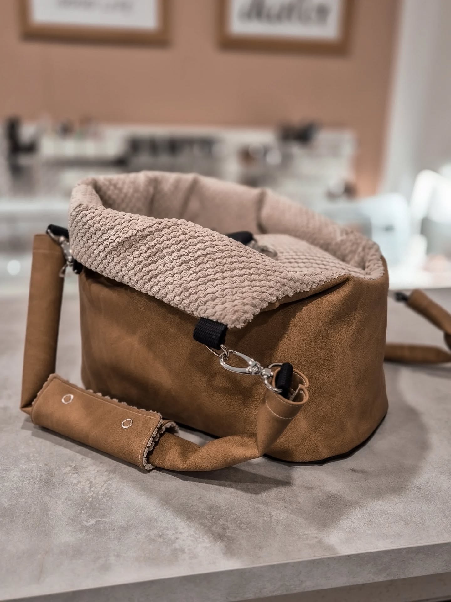 Sofortkauf- Hundetasche ❤️
#hundetasche #hundezubehör #hundeladen #wien