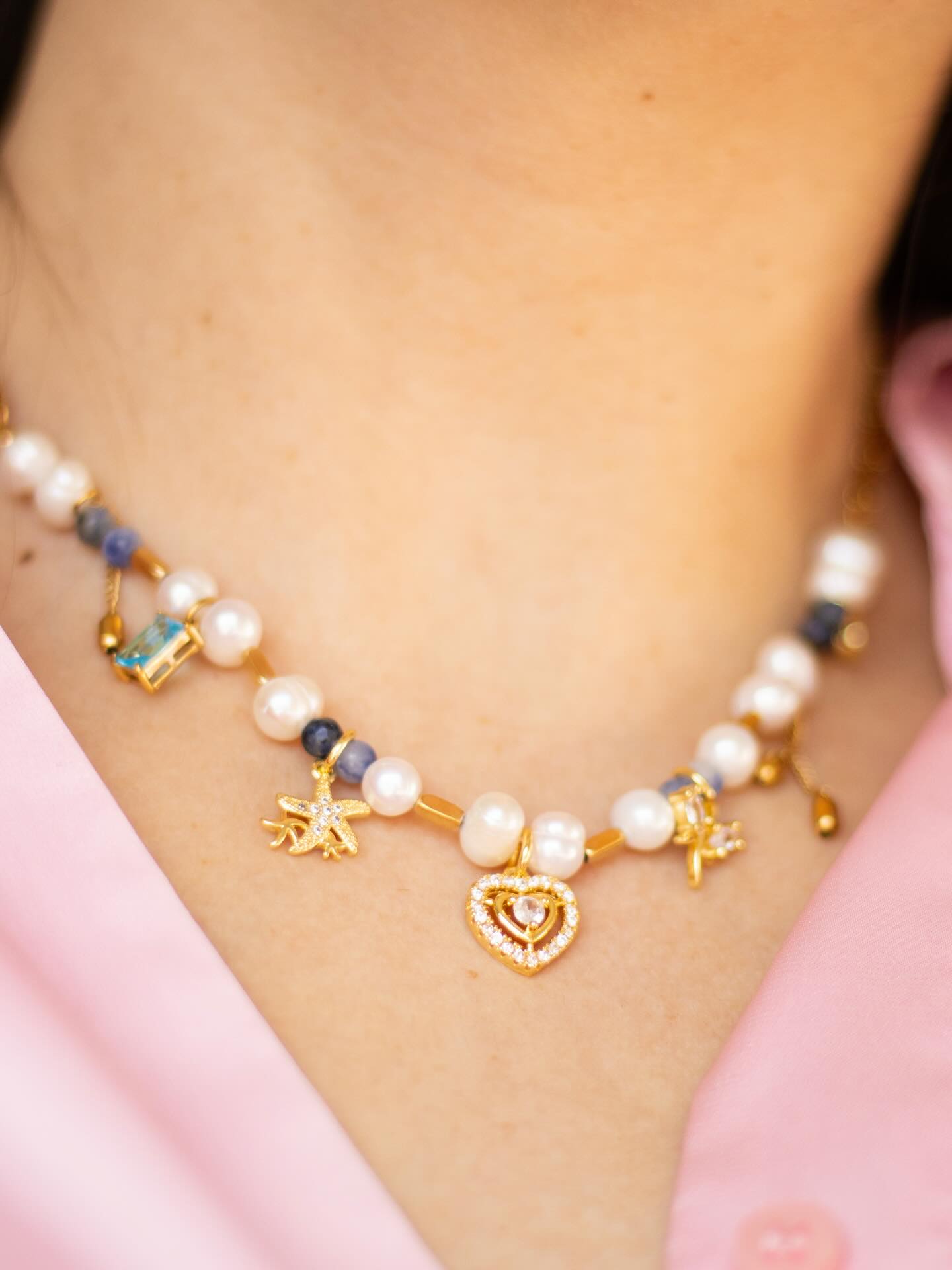 Corazón o gota azul?
Difícil desicion 🥹 pero no te preocupes, cualquiera que escojas es una gran elección 😌aquí no hay desaciertos 🤍
Cuéntanos cual es tu favorito!!
Disponible ambos modelos, encuéntralos en la web
#collares #accesorios #collarpiedrasnaturales #joyas #regalos