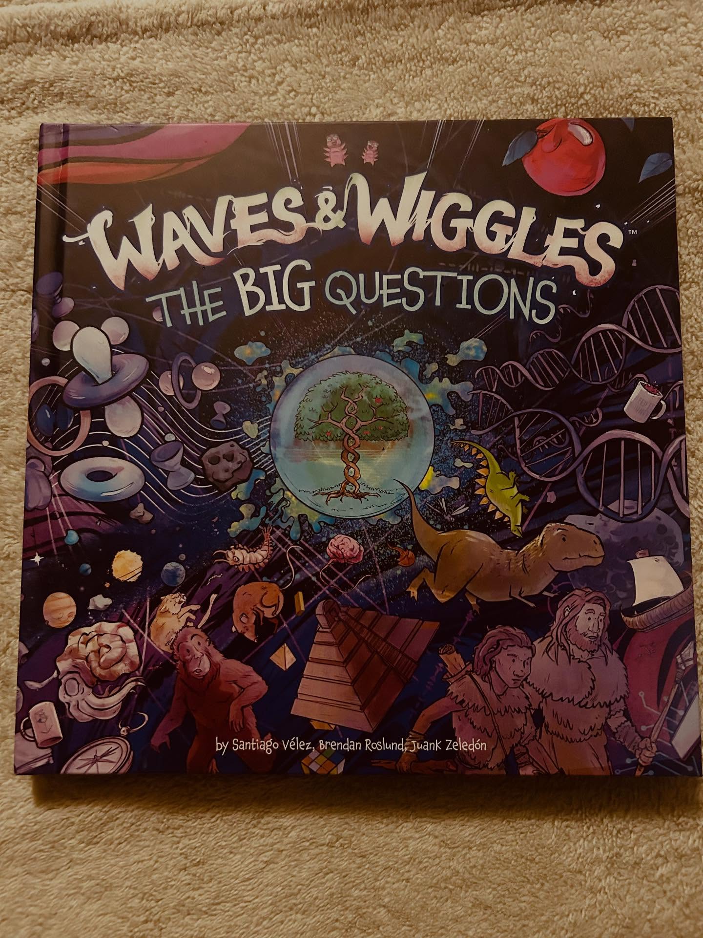 An enchanting morning with Santiago and a very special reading of his book @wavesandwiggles 🌟