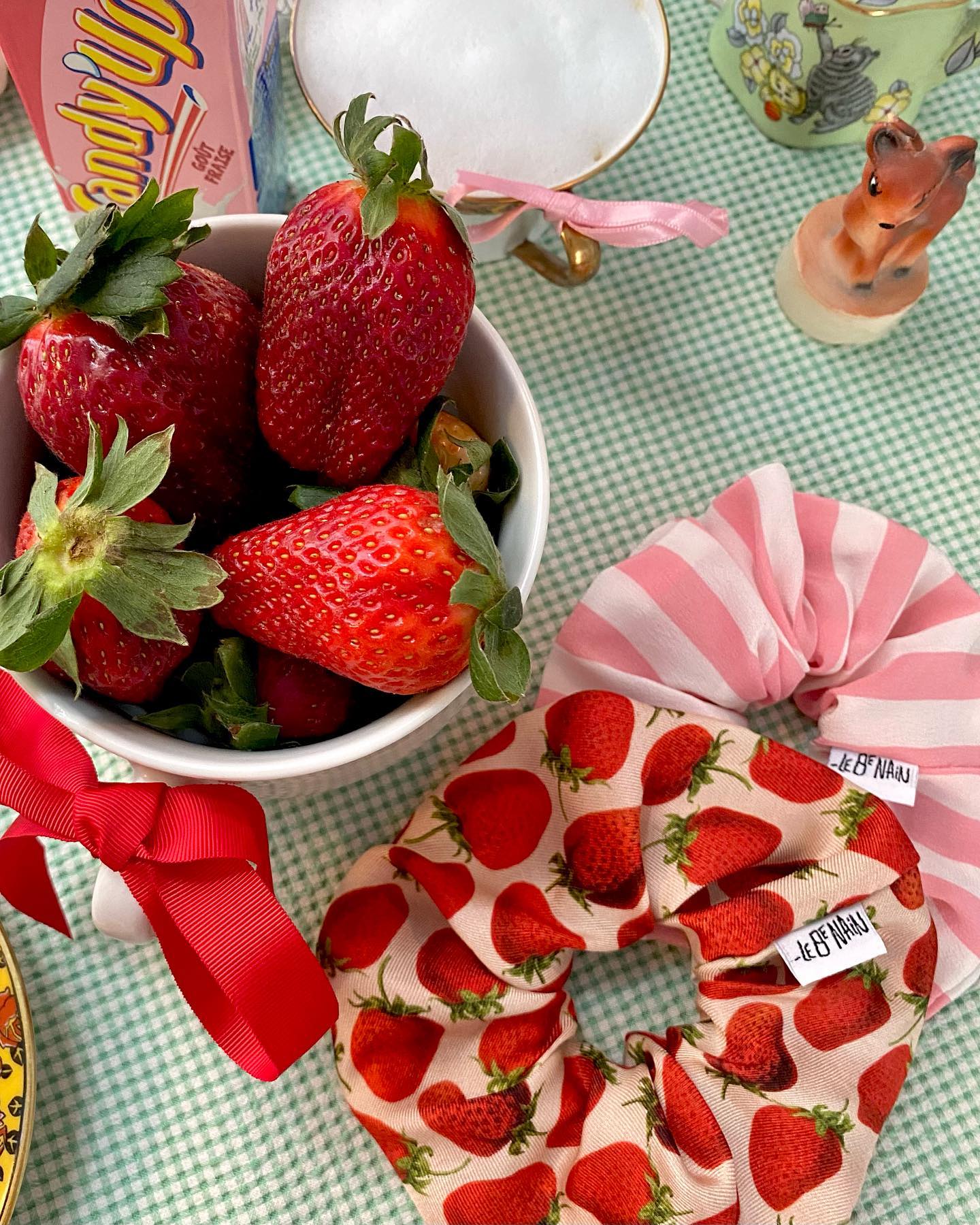 Bonne nouvelle en ce mardi de pluie!
Pour ceux qui avaient loupé le marché du mois dernier, la collection de l’été est désormais en ligne!
De quoi ramener un peu de couleur en attendant le retour du soleil 💖