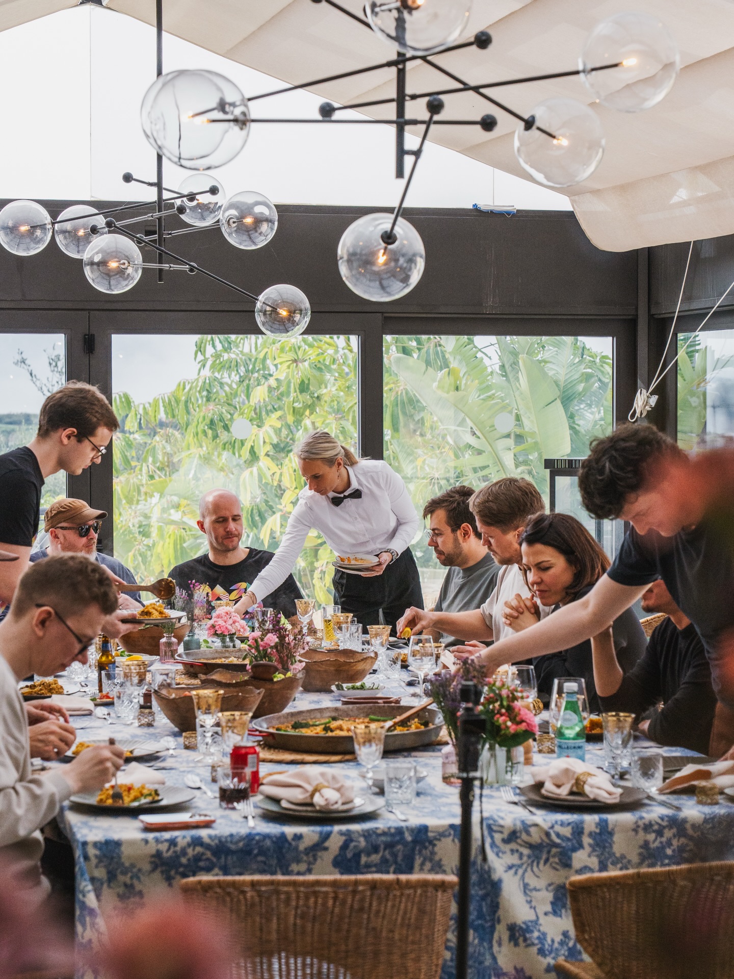 🥂 Not just an event. A statement. 🥂
When everything is done right, people notice.
The atmosphere. The flavors. The way it all flows.
At Dani’s Catering, we create events that leave an impression — effortless, polished and unforgettable ✨💐
Ready to stand out?
📞 +34 602 687 187
📧 Dani@daniscatering.es
#DanisCatering #EventStatement