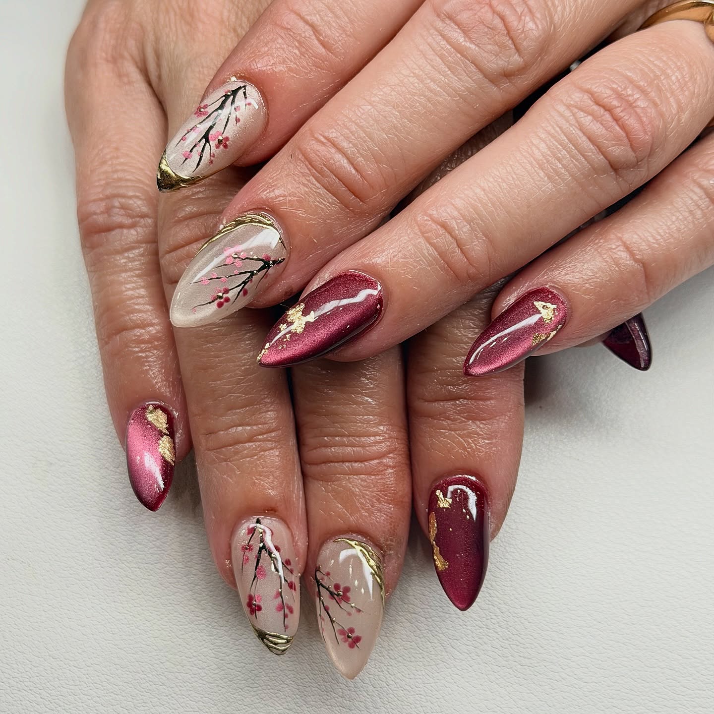 Took a little social media break but I’m back and hopefully I’ll post more… 🥴😝 #nopromises
🌸🌸🌸
#nails #nailsart #cherryblossomnails #handpainted