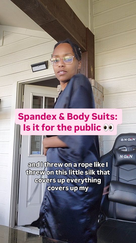 Funny that today I'm wearing my red spandex body suit, which my husband said he loves ❤️
When we ran to get Thai for dinner a few weeks ago, I threw on a big Rugrats shirt that covered up my butt 🍑
Why? This is for the house. Spandex and body suits show off too much privacy that will definitely have heads and eyes turning to stare. 👀
Especially if you're voluptuous, giiirrrlll your Lady lumps make it hard for them to look away 👅
I get it. You should be comfortable in whatever you choose to wear, but if you profess Christ as Lord, choose obedience and honor over personal comfort. 💪🏾
Throw on a big shirt or change altogether because modesty is still right 💯❤️
#modestfashıon #daughteroftheking #integrity #modestoutfit