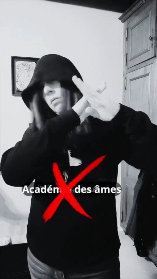 Une nouvelle ère spirituelle s'ouvre : Bienvenue chez SenShéya !
Nouveau site, nouvelles propositions, une évolution complète pour toujours mieux vous accompagner sur le chemin de la spiritualité, de la conscience et de la médiumnité.
Découvrez toutes la magie à l'oeuvre sur www.berengeremusard.fr