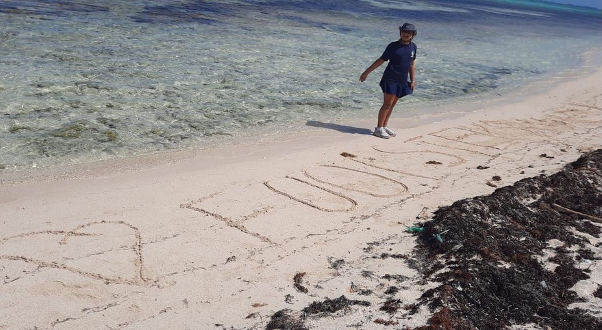 The last PE lesson this half term for year 4,5 and 6 was one to remember. The children were put into mixed year-group teams and had to work together to complete 4 challenges…
1 - spelling a 5 letter word using sticks, leaves etc..
2 - beanbag relay challenge
3 - beanbag throwing/aiming
4 - tug of war
(With bonus points for listening, team work and positive vibes!)
Teachers and students simply LOVED the lesson! Special moments and memory-making at Footsteps. 🩵