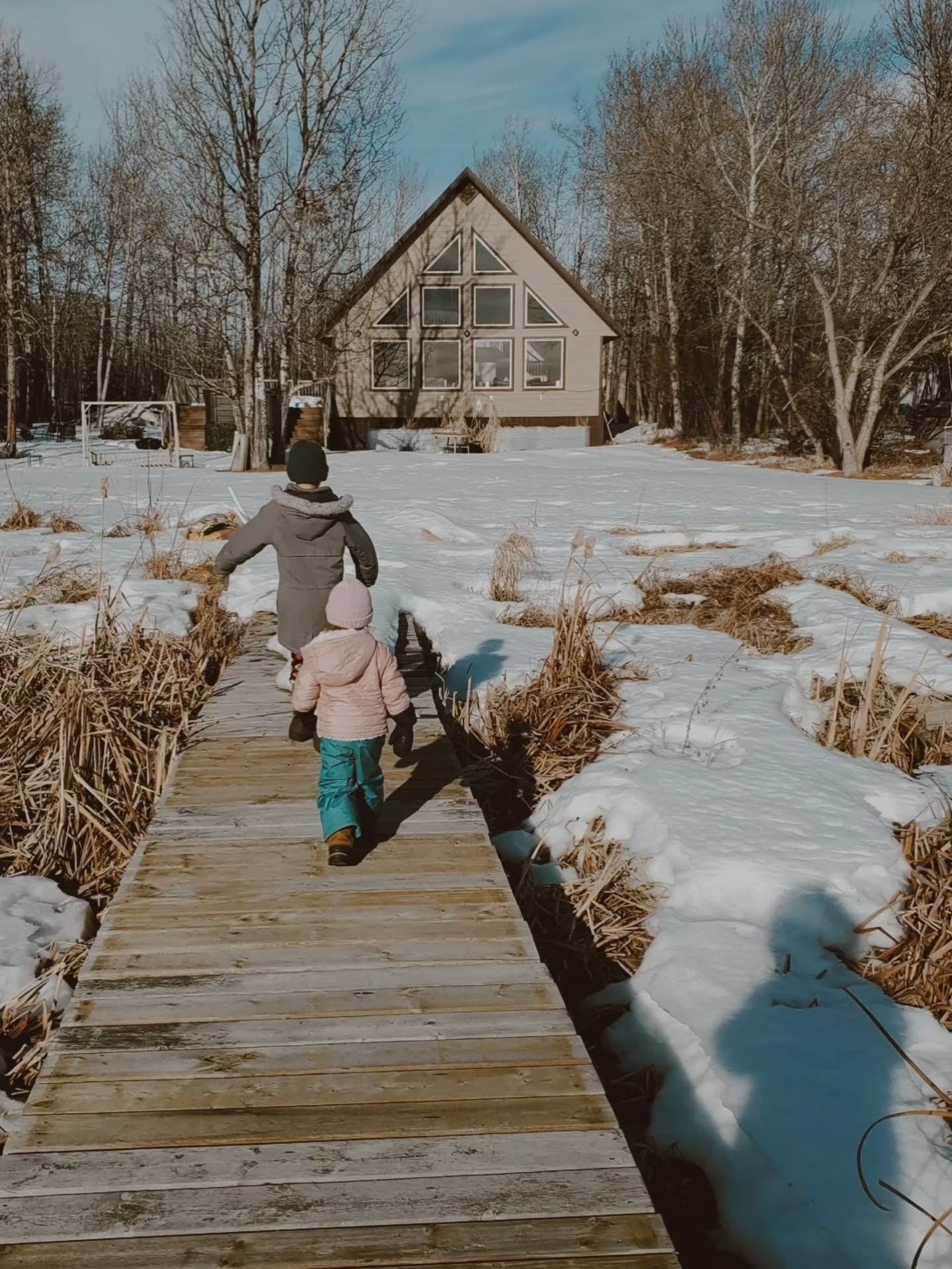 A Family Day Weekend with a little bit of everything! From visiting at the lake, to the Community event in Keheewin to Dinner with Trudy & Jacob! 💕
@thee_mcphee