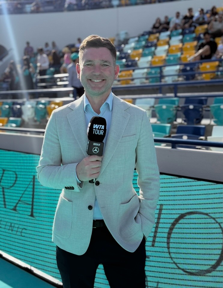 The moments between the moments during a magnificent week at the @mubadalaabudhabiopen
From overnight flight’s to Falcons, Sheikh Zayed Mosque, the calm of an empty stadium before the crowds arrive, full stadiums, terrific sunsets, filming the morning MADO preview, team padel & working alongside @monicaace93 - the Mubadala Abu Dhabi Open is always a special week to work full of hard work, laughs & a brilliant team spirit.
Grateful to have spent the last couple of weeks in Abu Dhabi and Dubai doing what I love.
Back home in Edinburgh now & looking forward to the next fix of live sport.
#LifeOnTour #EventHost #SportsPresenter #SportsMC #LiveEvents