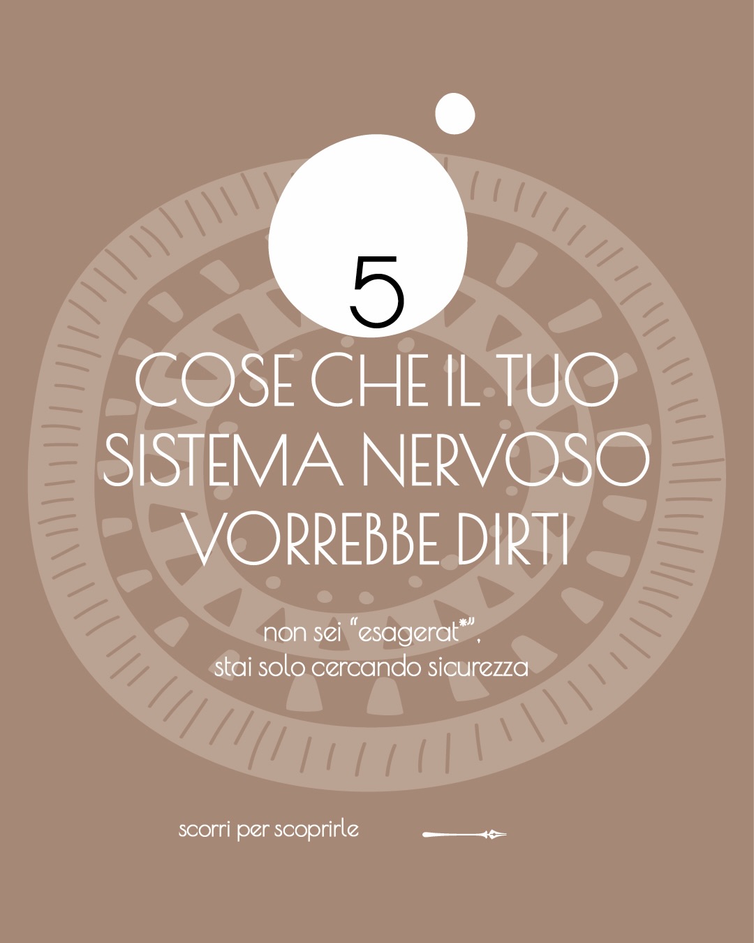 A volte me lo devo ricordare…..
Se il mio corpo resta in allerta
non è perché sono fragile.
È perché ha imparato a proteggermi.
Se il mio sonno è leggero,
se il respiro si accorcia,
se i muscoli restano tesi
non è un difetto.
È memoria.
È il mio sistema nervoso che fa ancora il suo lavoro.
E allora mi fermo
e provo a dirgli piano:
“Grazie…..Puoi rallentare….Ora sono al sicuro.”
Non sempre ci riesco.
Ma ogni piccola esperienza di calma
è un messaggio nuovo che entra.
La sicurezza non arriva con la forza.
Arriva con la ripetizione.
Con la gentilezza.
Me lo ricordo.
E se serve, ricordalo anche tu.
Il nostro corpo non è il nemico.
È casa.