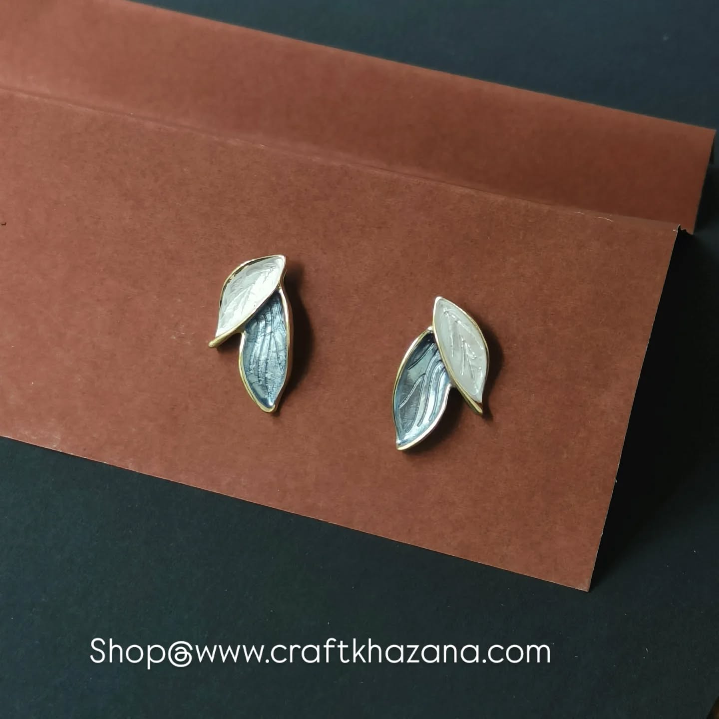 Korean Earrings minimal collection. DM to buy. For online shopping, check the link in bio/comment.
#koreanjewelry #craftkhazana #onlineshopping #lovejewelry #shopoholics