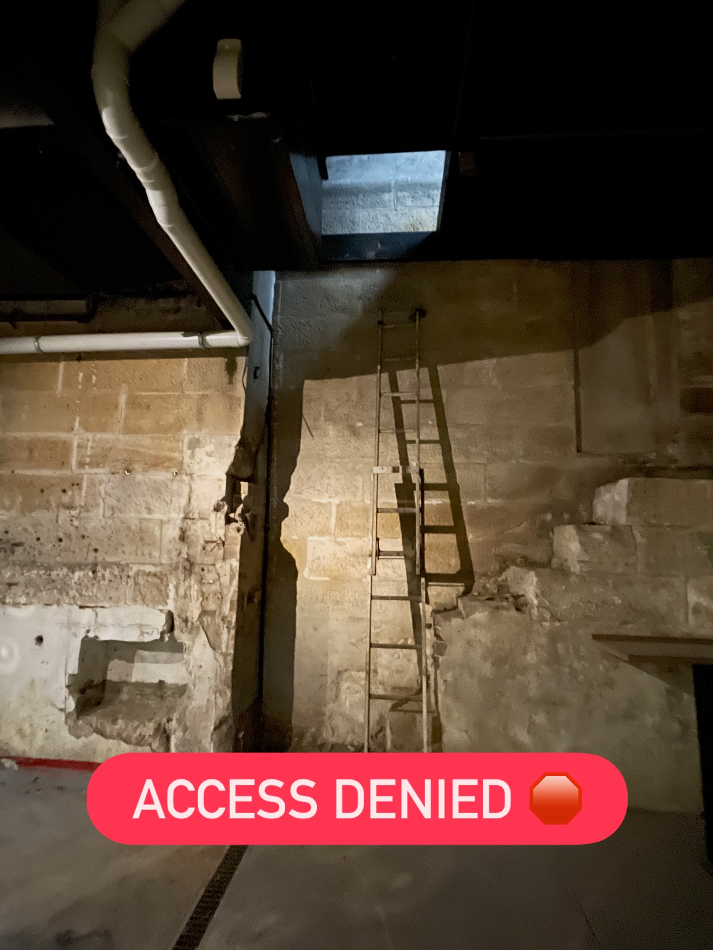 From portable ladder ➡️ compliant fixed access.
Custom internal ladder cage installed to provide safe, permanent access to rooftop AC units. This access solution was designed specifically for this tight, non-standard environment.
✔️ Compliant
✔️ Engineered
✔️ Built to last
✔️ Discreet matte black finish
Protect the technician. Protect the asset. Protect the building owner.
#HeightSafety
#WorkingAtHeights
#Kattsafe
#AirConditioning
#FallProtection