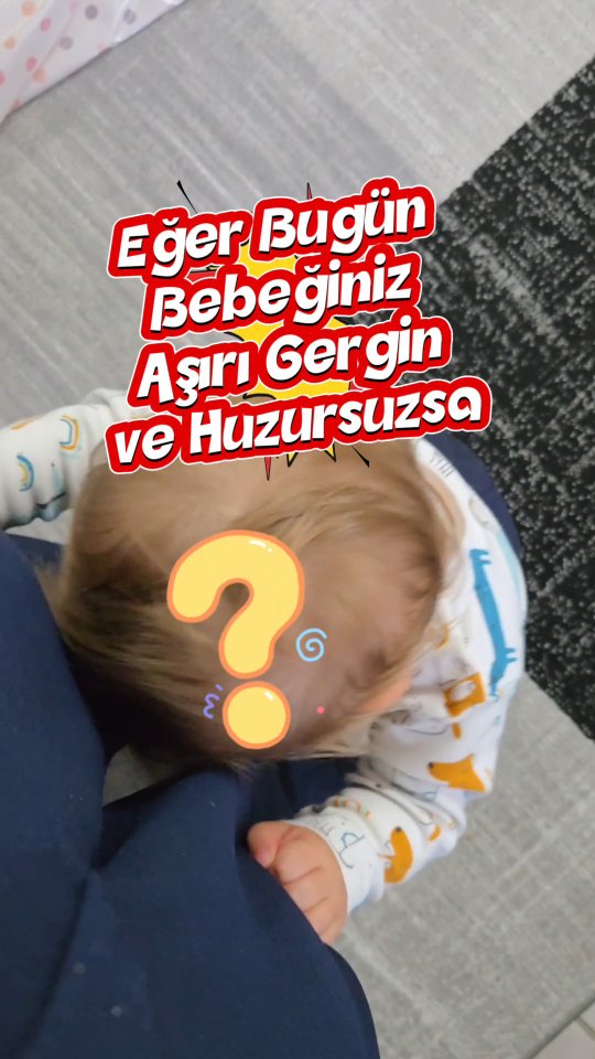 Bebeğiniz bugün aşırı huzursuz, çabuk sinirlenen ve bir türlü sakinleşemeyen bir modda mı? Sakiiiinnnn oll🫶🍀
Bu çoğu zaman regüle olamayan bir sinir sisteminin habercisidir. Bebekler duygularını yönetemez.🥹
Onların prefrontal korteksi henüz gelişmediği için sakinleşme becerisi dışarıdan destekle oluşur.
İşte burada duyusal oyunlar devreye girer.
Pirinç gibi küçük, akışkan materyallerle oynamak:
• Derin basınç ve dokunsal uyarı sağlar✨️
• Sinir sistemine ritmik tekrar sunar✨️
• Parasempatik sistemi aktive etmeye yardımcı olabilir✨️
• Bedensel farkındalığı artırır✨️
Yani, Beyne “güvendesin” sinyali veriyoruz🫶
Yorgun ama uyuyamayan, çabuk tetiklenen veya aşırı hassaslaşan bebeklerde kısa süreli duyusal oyunlar regülasyonu destekleyebilir.
Kaydedin, deneyin ve etkisinizj yazın ✨️🫶
#duyguregülasyonu #bebekgelişimi #duyusaloyun #Bebek #merihbebek bilimselannelik bağlanmagelişimi sinirsisttemi