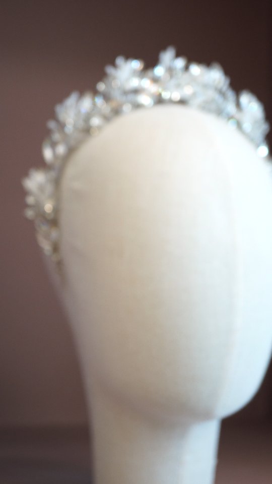 Dearest gentle readers, wedding season has arrived, just in time for some sparkle ✨️
#bridgerton #netflix #weddding #bridetobe #tiara