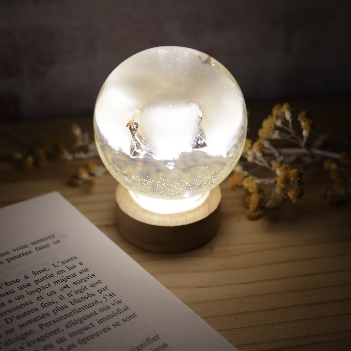 ✨️MODÈLE DÉPOSÉ ✨️
🎐LAMPE FLEURS DE COTON 🎐
Disponible sur le site :
zagcreations.com
#resineepoxy #epoxy #faitmain