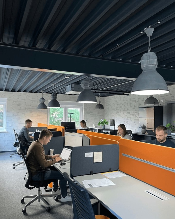 5️⃣
Dein Business braucht Präsenz – nicht deine Wohnadresse.
Ladungsfähige Geschäftsadresse ab 29 €/Monat mit Briefkasten.
Optional: Postweiterleitung, Scanservice, Rufnummer, Firmenschild.
Privates bleibt privat, Auftritt bleibt professionell. 📮
Willkommen in Uelsen – smart & nah. 📌
#Geschäftsadresse #StartUpReady #Seriös