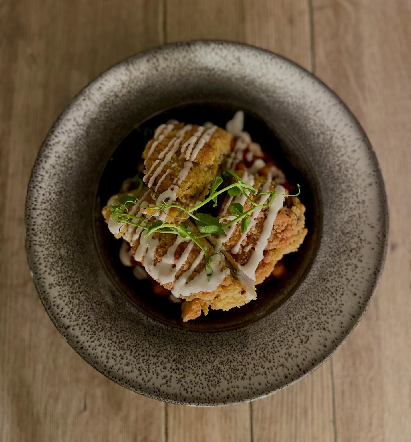 ✨NEW MENU✨
- aubergine schnitzel, Moroccan chickpea stew & yoghurt dressing.
#bristolgoodfood #bristolwheretoeat #bristolpubfood #bristolfoodanddrink #bristolrestaurants