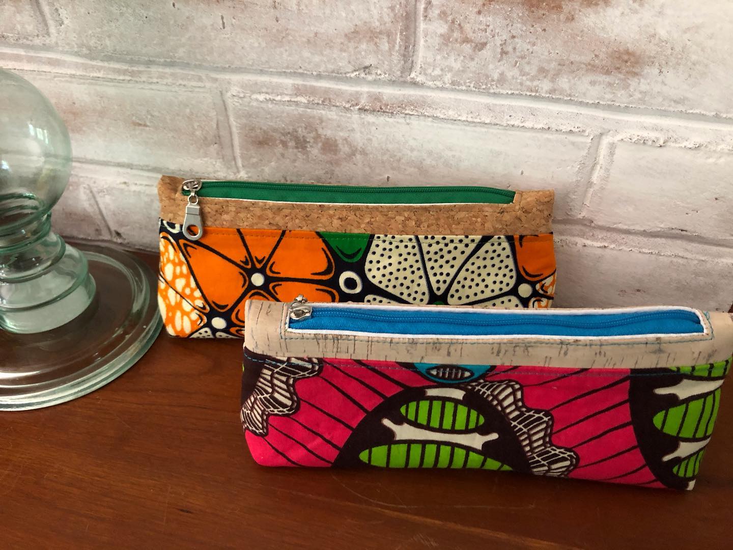 My current obsession, the #takenotepouch by @craftedbyleanne. These are my go to make aheads that I keep on hand for quick gifts.
#YeahIMadeThat
.
.
.
.
.
#soulofcloth, #africanfabrics, #africanprintfabric, #africanamericanquilters, #quiltersofinstagram, #quiltersgonnaquilt, #makersspace, #makersvillage, #makersmarket, #quiltingfabric, #modernquilting, #quiltinglife, #quiltingkeepsmesane, #craftingismytherapy, #bagpattern, #bagmaking, #baglovers, #sewingbags, #sewingroom, #sewingprojects, #sewingaddict, #sewinglife
