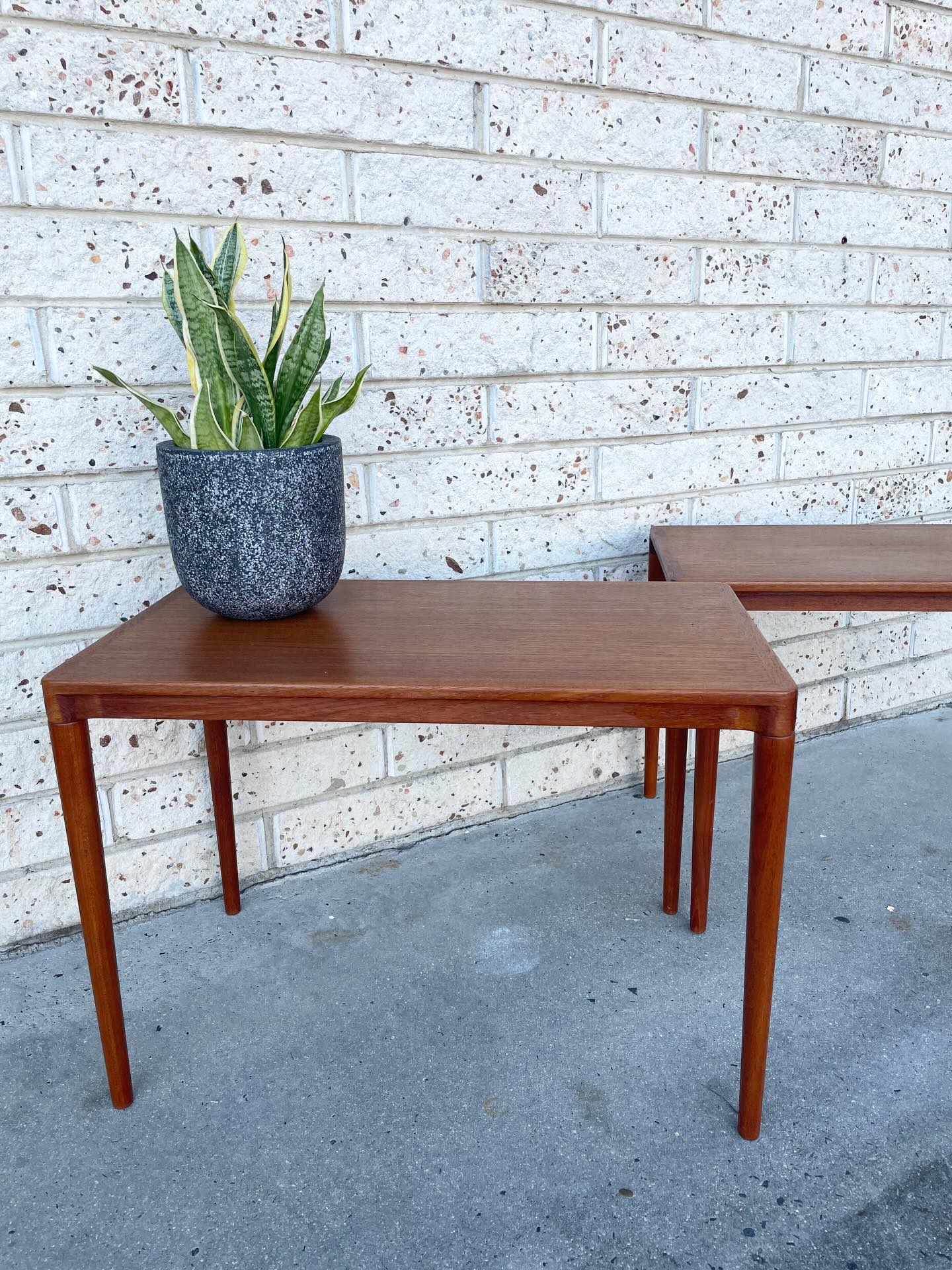 A fantastic example of Danish fine craftsmanship in this pair of side tables 🇩🇰 design by asbjørn møbler c1960’s
#danishdesign #asbjørnmøbler #resould #brunswickheads