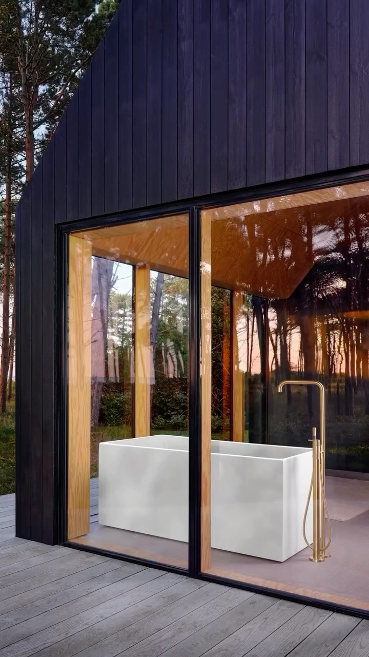 The warm natural materials perfectly frame the unique brushed gold finish - it is one of the 27 VOLA colours available and is part of the Exclusive Colour Series.
Colour 70, Brushed gold
#volabathroomfixtures #volabath #volabathroom #volataps #vola