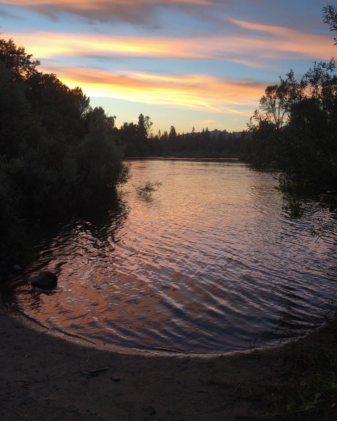 It's almost the weekend again! Who's ready?
#southforkamericanriver #camplotus #happyplace #sunsets #weekendvibes #beachsunset #weekendgetaway