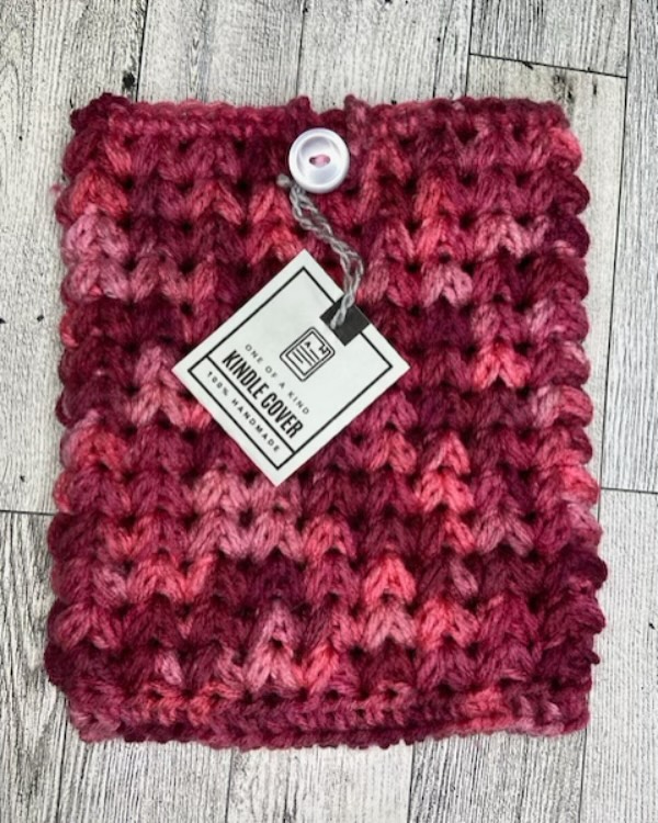 Kindle sleeve
#kindlesleeve #kindlecase #kindlepouch #booklover #giftideas