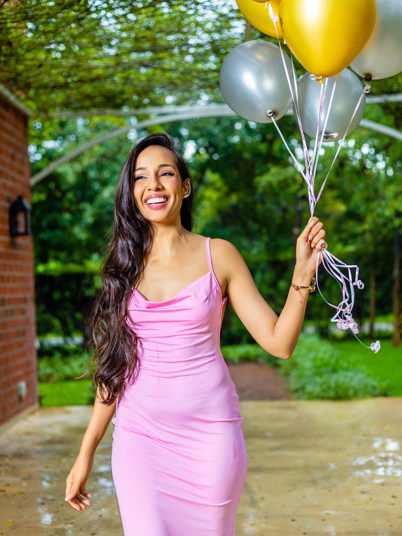 Plot Twist : At 40, I became my OWN fantasy ✨🎈
📸: The amazing @fortress_media
#grateful #pinklady #86