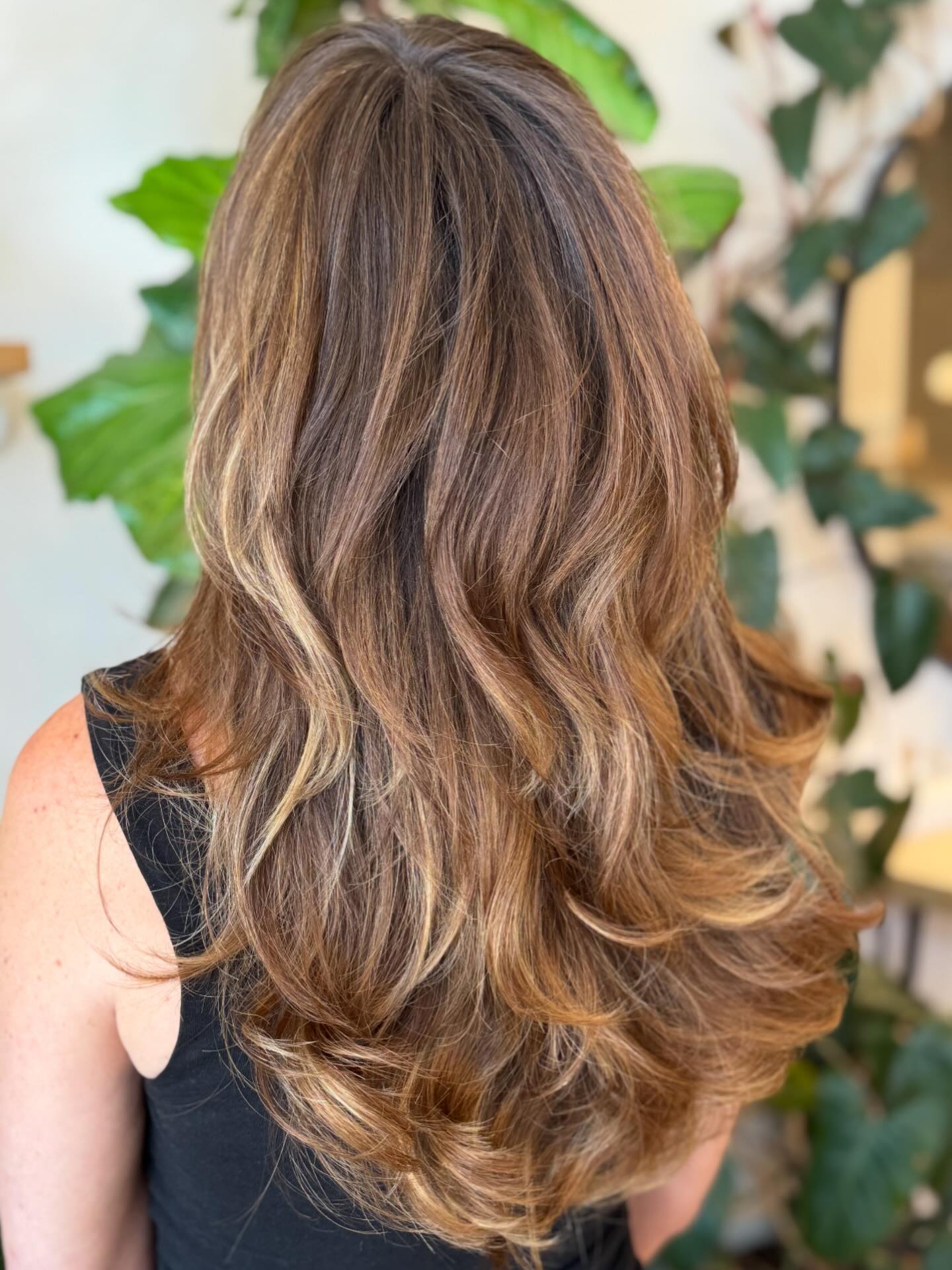 In love with this hair by our talented stylist @botanicsbeautylounge 😍
#ashevillenc #828isgreat #behindthechair #riverartsdistrict #balmsalon