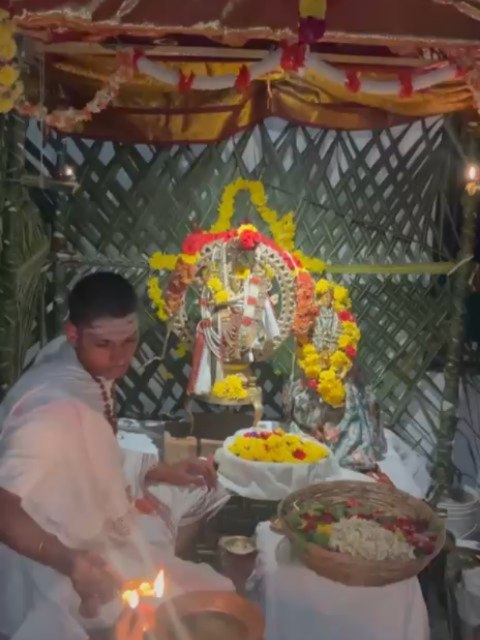 Sivaratri Pooja by Vidhyartis at Smartha Pathasala Perumalapalli Tirupati
#sankaramutt #shivaratri #periyava #jayajayashankara
