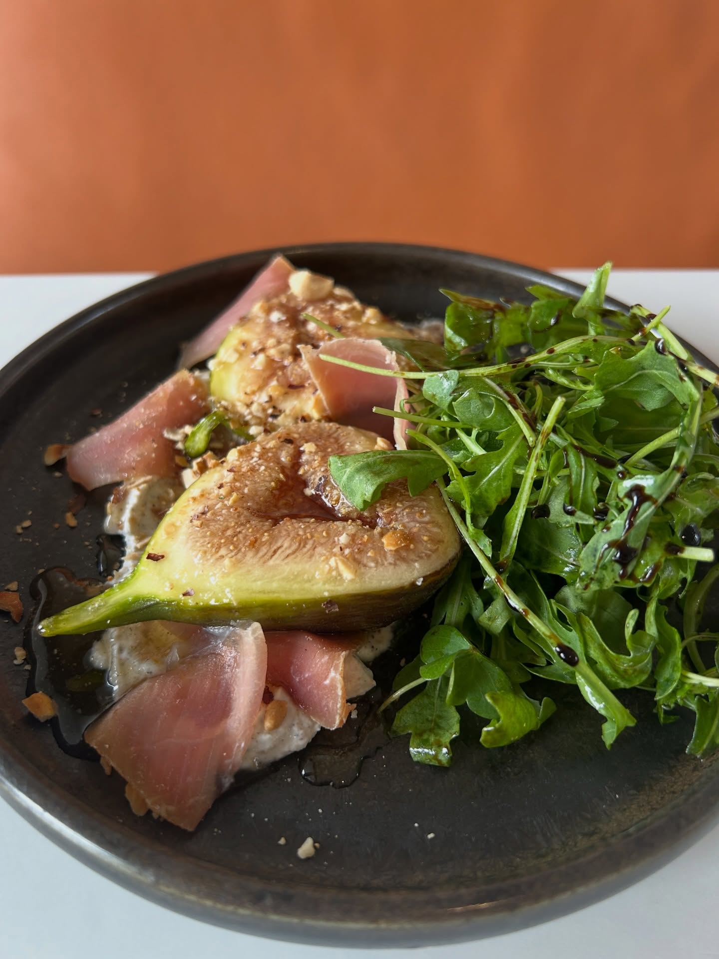 Sunday evening special
Honey roasted figs w truffled ricotta, prosciutto, hazelnuts and rocket