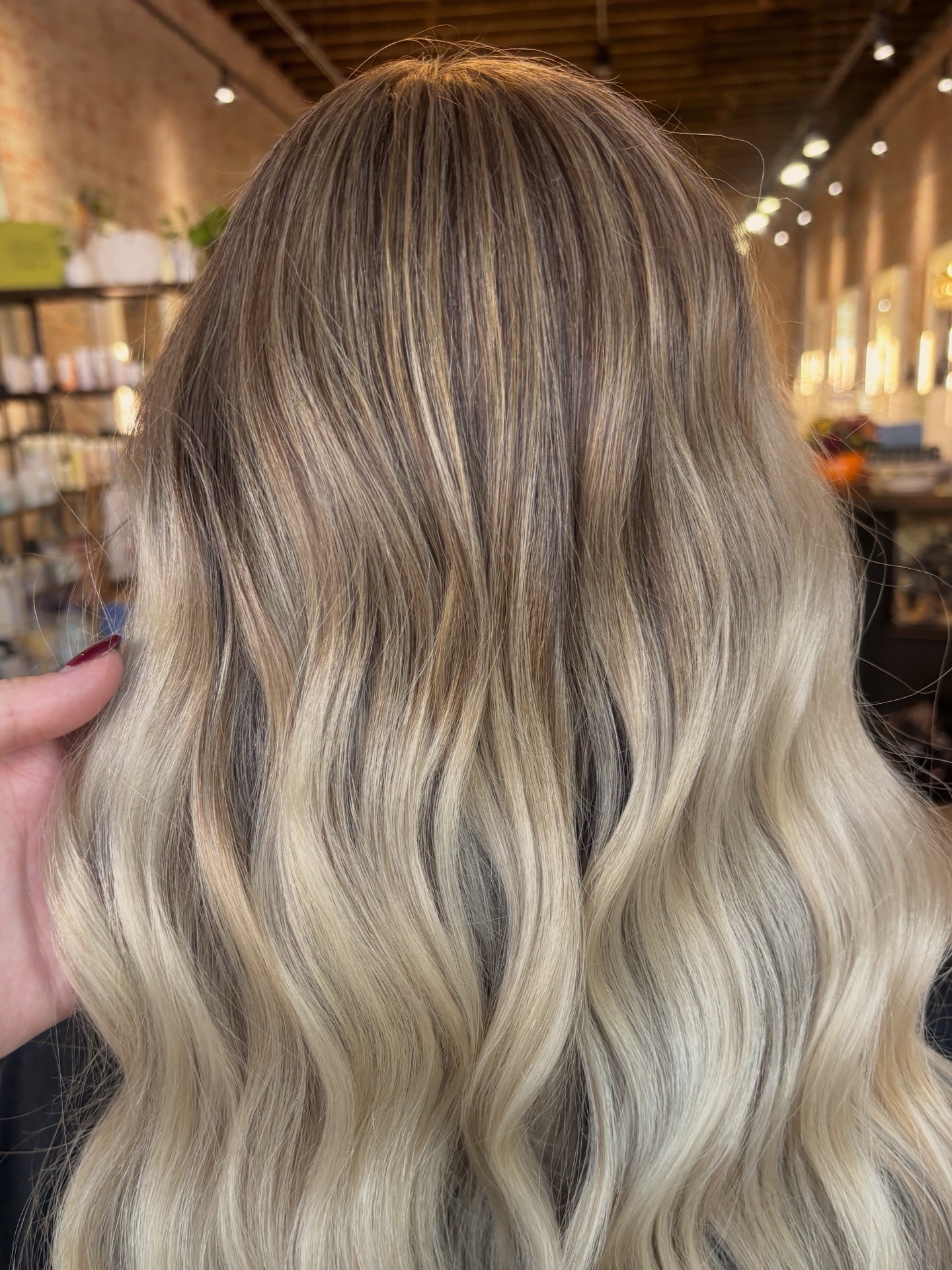 Swipe to see this INCREDIBLE before & after by @cosmo.by.catherine 🎨