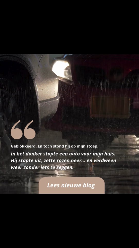 ๐ฎ๐๐๐๐๐๐๐๐๐๐
. ๐ฌ๐ ๐๐๐๐ ๐๐๐๐๐
๐๐๐ ๐๐ ๐๐๐๐ ๐๐๐๐๐.
Ik had mezelf echt overtuigd: klaar. Afgesloten. Hoofdstuk dicht.
Tot er ineens tien rode rozen voor mijn deur stonden.
Zonder kaartje natuurlijk. Mannen blijven mannen.
Dus wat doe je dan als volwassen, emotioneel stabiele vrouw?
Juist. Je vraagt de buurman om de camerabeelden.
En ja hoor.
Hij.
We gaan praten deze week.
Of dat verstandig is weet ik nog nietโฆ maar goed, ik ben ook maar een mens.
Nieuw blog online ๐น zie link in bio
#valentijnsdag #liefde #keuzes #rozen