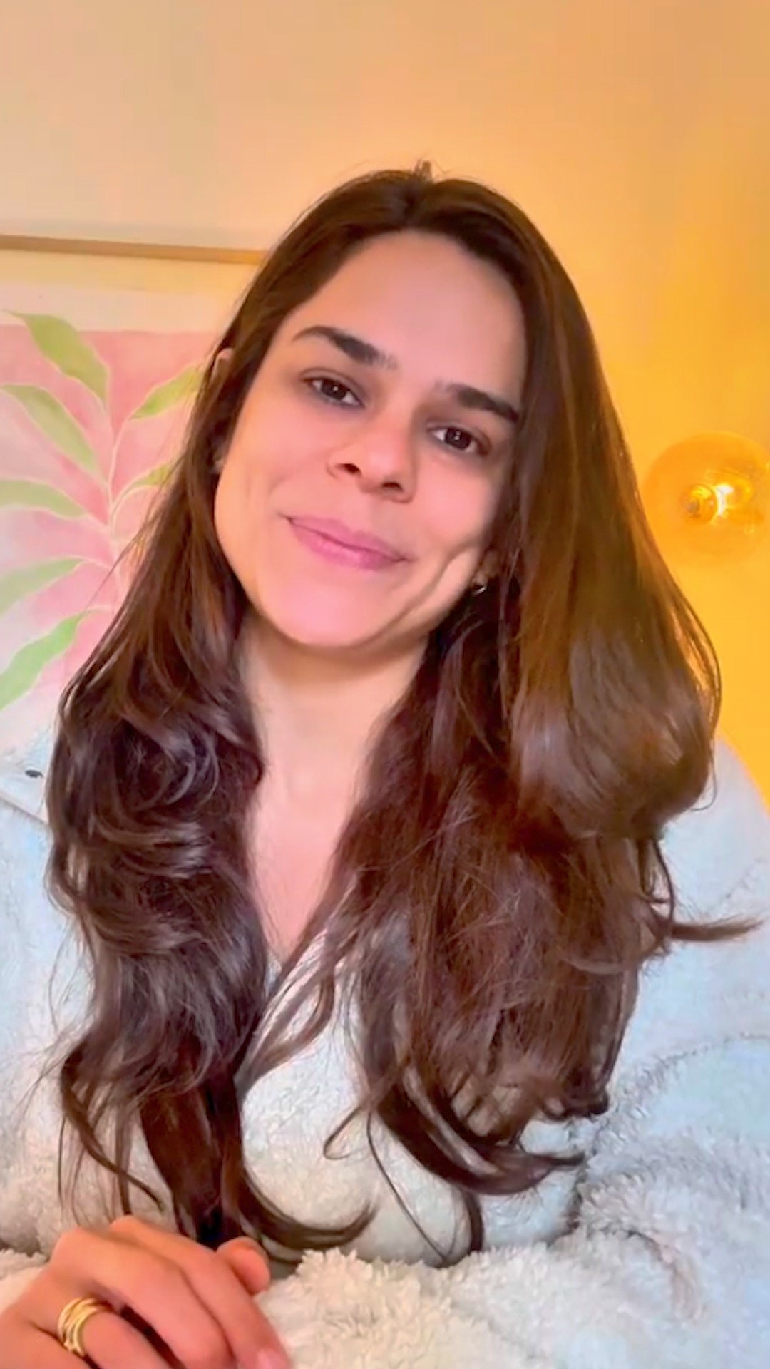 Parecem frases inofensivas, mas é a partir de reflexões como essas, que alteramos a nossa realidade.
Quando paramos para refletir, tudo aquilo que nós pensamos, gera as nossas emoções. Ao nos dedicarmos a perceber - e alterar - aquilo que pensamos, podemos com facilidade, alterar a nossa realidade.
Já pensou nisso? É por isso que todas as semanas temos aulas de AutoCura Criativa online! Onde aprendemos, refletimos, meditamos e pintamos!
Sentiu esse chamado? Comente aqui “eu senti” e junte-se à nossa turma!