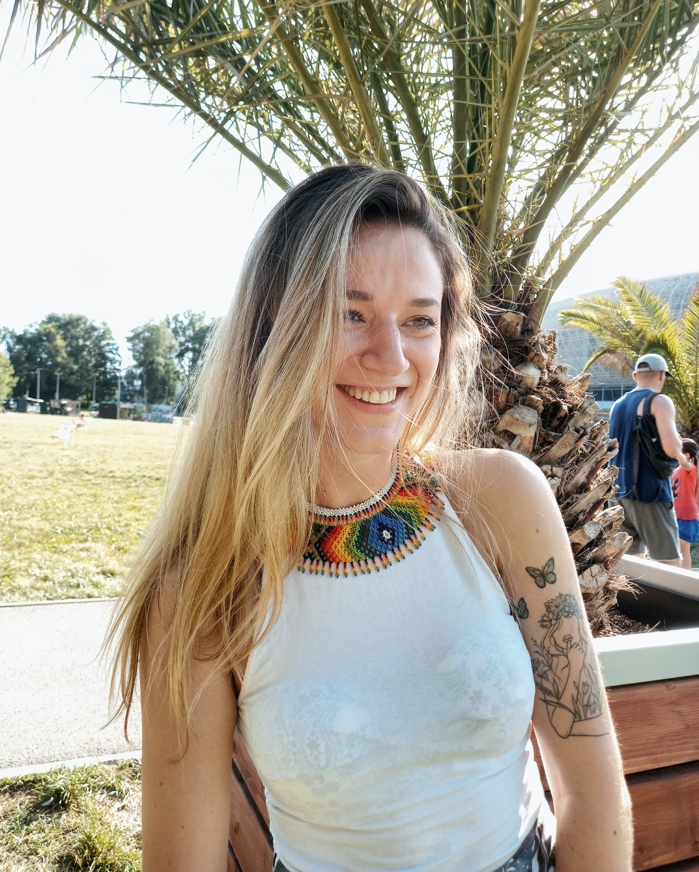 Our necklace colores 💛❤️🌈
Is a #bloomwithcolors for this summer❤️🌈
Ahhhh! and a couriose information for you🌈🌈🌈🌈🌈
DO u know the size of the beads is around 2mm? Well that's why they are #handmade and take long time for the indigenous to do it with our the patience and love❤️
The necklace is already SOLD OUT 🦜😔