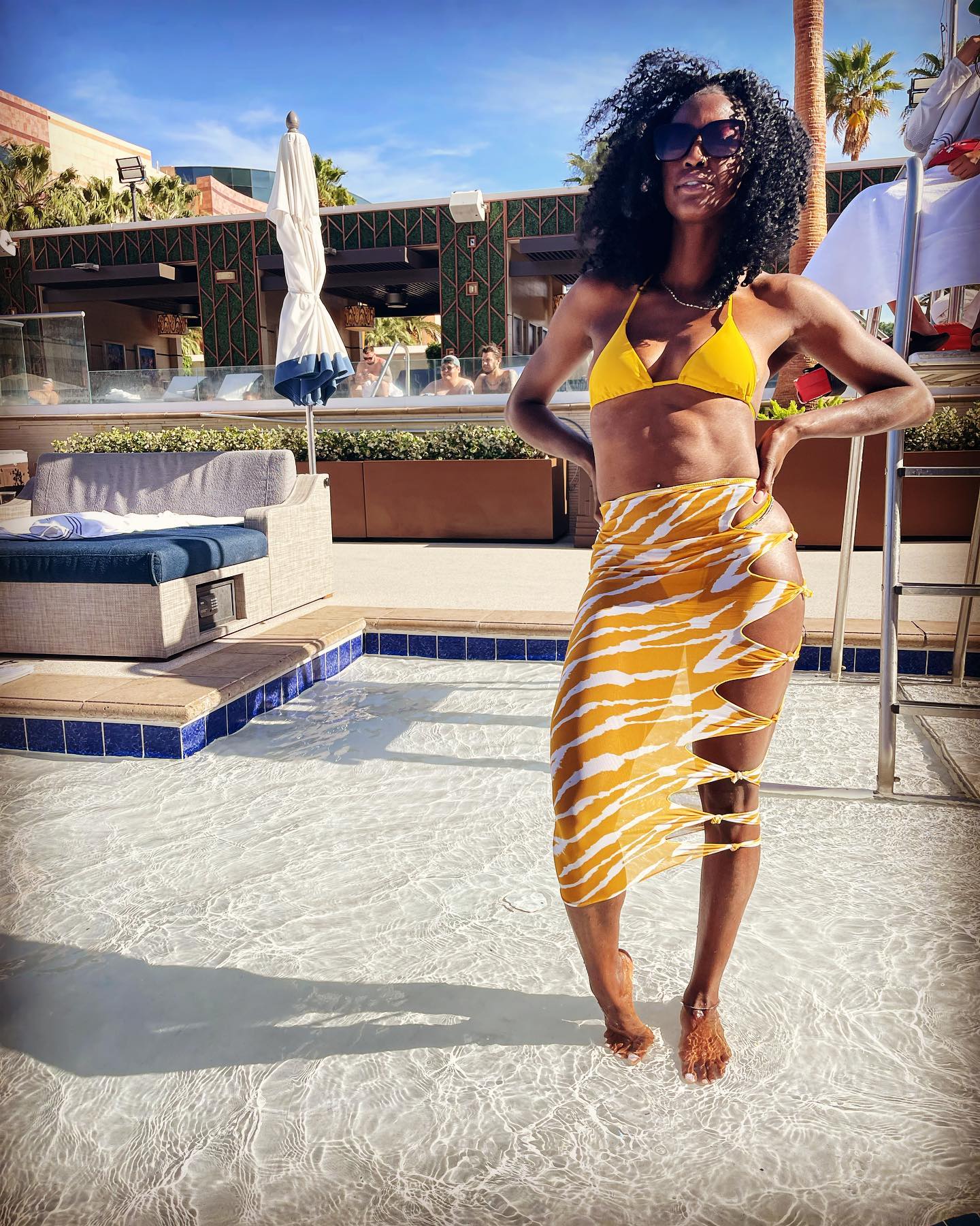 Hustle Grind Execute.
Look in the mirror….that’s ur competition 💪🏾😘
#beastmodedri #beautyisinbeastmode #fitness #fitnessmotivation #personaltrainer #nasmcertified #blackgirlmagic #blackfitnesswomen #blackfitness #dmvtrainer #bodygoals