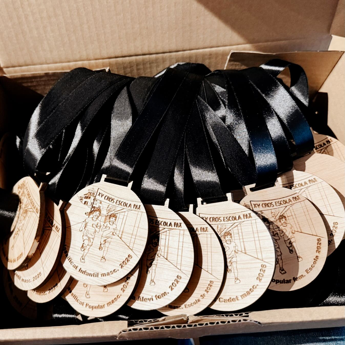 Medalles pel cross de @escolapax 🫶🏽