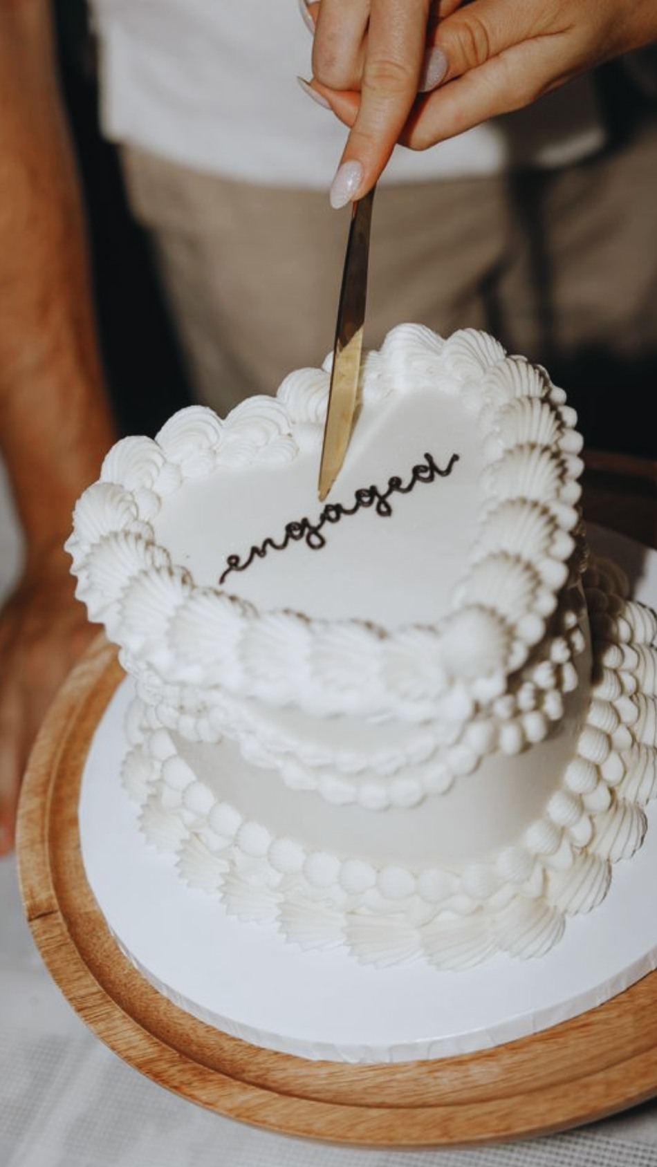 Just got engaged? First of all… take a breath 🤍
The first season of being engaged is about slowing down before things speed up. Enjoy it. Tell people. Soak it in. This part goes by fast!
Once the excitement settles, have the big conversations early: what matters to you, what you want the day to feel like, and what you’re realistically comfortable spending. Those answers make every future decision easier and way less stressful.
From there, set priorities. You don’t need to care about everything. Decide what’s most important to you as a couple and let the rest fall into place around that.
And when you’re ready, bring in support.
Hiring a planner isn’t about giving up control, it’s about having guidance, clarity, and someone who knows how to turn ideas into a plan that actually works.
Now booking 2026 & 2027 weddings in Houston + Southeast Texas
Inquire at www.lotvevents.com