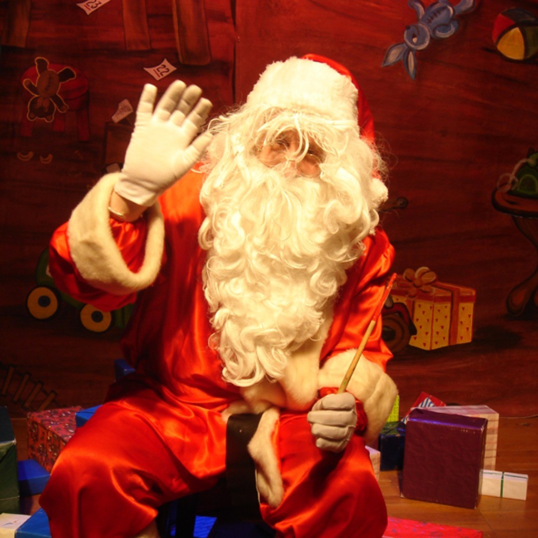Le Père Noël vous salue
#kidnappingduperenoel #spectaclepourenfants #animation #66 #pyreneesorientales #theatre #courrierdenoel #lettreauperenoel #comediemusicale #perenoel #noel #animationpourenfants #occitanie #arbredenoel #spectacle #comitedentreprise #decoration #divertissement #production #costume #event #evenementiel #decor #hatedereprendre #decoration #petitpapanoel #abientot