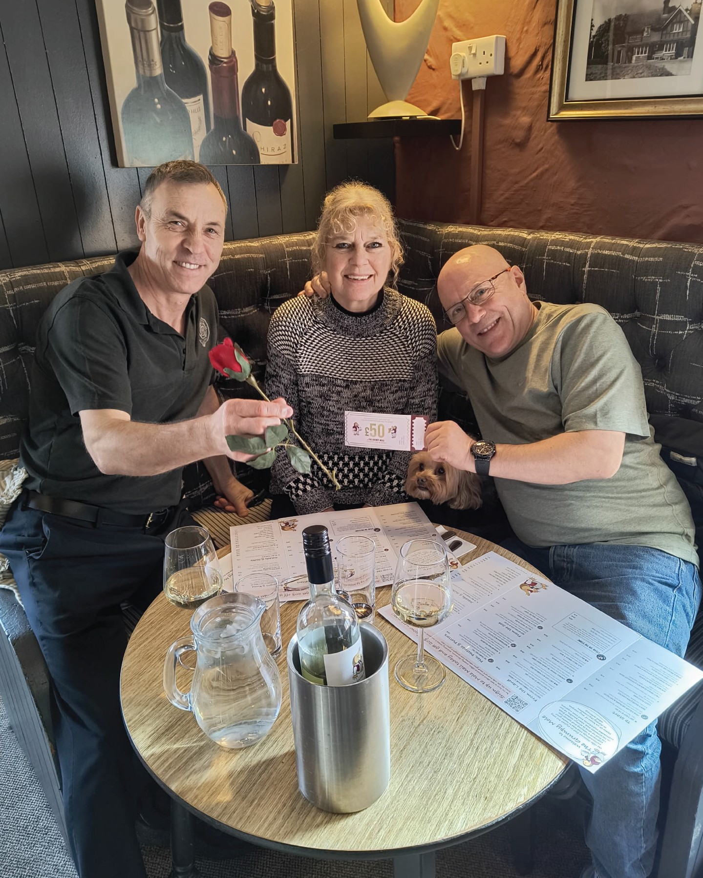 Congratulations to our lucky winners of our Golden Tickets in Tadworth and Oxted 😁🎉
We're not sure who's having more fun... us hiding them or you receiving them 🤣😍
#thegrumpymole #goldentickets #50onus #celebrate