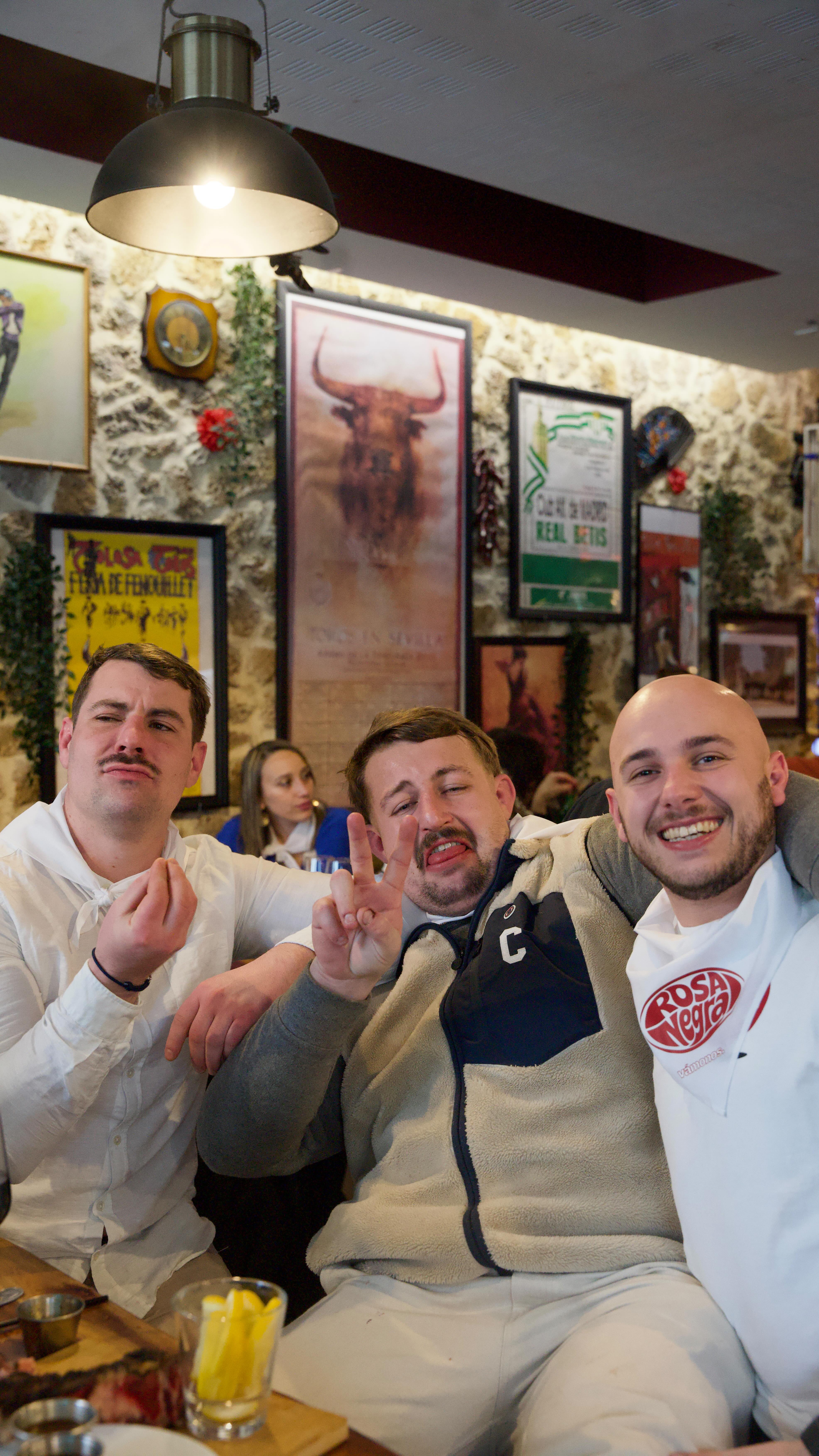 JOURNÉE BASQUE 🏉
La composition officielle pour l’avant-match Stade Toulousain⚡️ Bayonne est enfin tombée !
Nos équipes s’échauffent… J-3 avant la rencontre 🥳
On se retrouve à partir de midi, ouverture des festivités.
On espère que vous serez aussi bouillants que nous 🙃
#JourneeBasque #StadeToulousain #AvironBayonnais #Rugby #RugbyLife