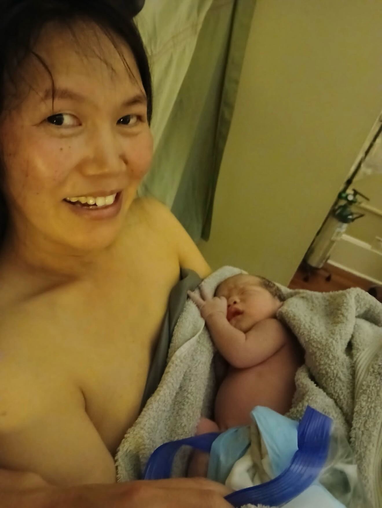 A huge congratulations to this family on welcoming their amazing baby!
I am so overjoyed to have gotten to walk beside you in this experience!
Welcome little guy!