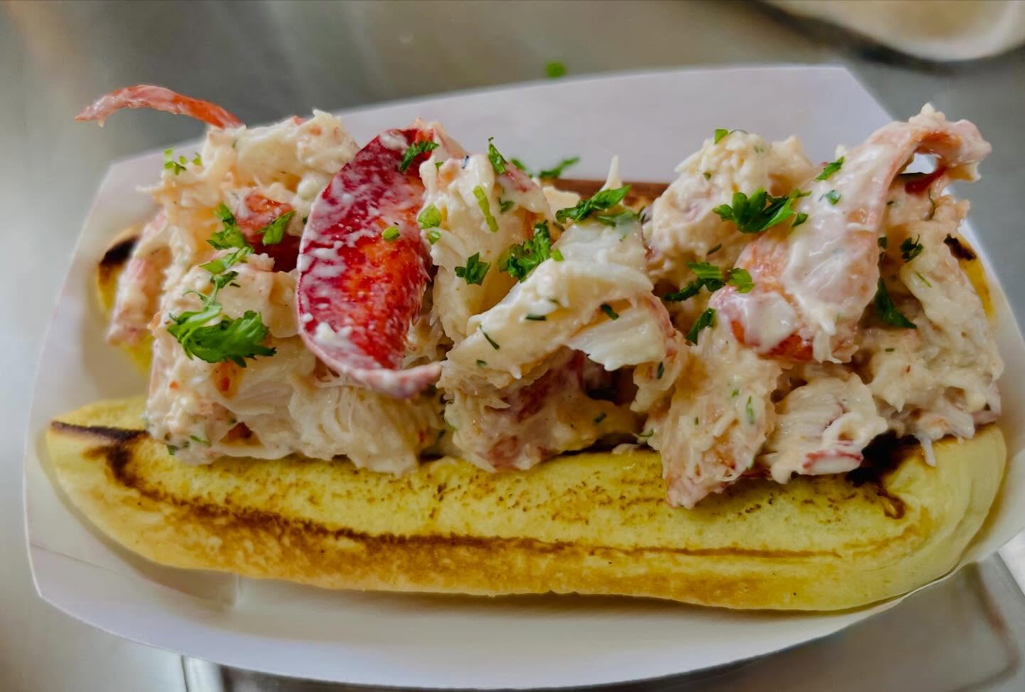 #lobsterrollseason #ontheway #eatyourfish #lentseason #lobstermakesitbetter